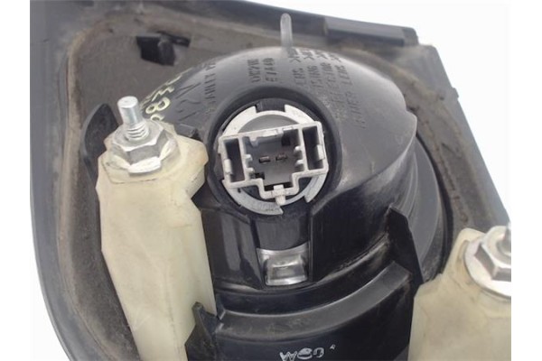Recambio de piloto porton trasero izquierdo para mazda 3 berlina (bk) 2.0 cd sportive xcite referencia OEM IAM BP4N513G0C  