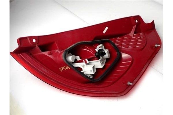 Recambio de piloto trasero izquierdo para ford fiesta vi 1.4 referencia OEM IAM 8A6113405A  