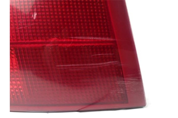 Recambio de piloto trasero derecho para ford mondeo ii ranchera familiar (bnp) 1.8 td referencia OEM IAM 1119438 2206401 1017041