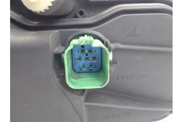 Recambio de faro delantero izquierdo para ford mondeo iii (b5y) 2.0 16v tddi / tdci referencia OEM IAM 0301174201  