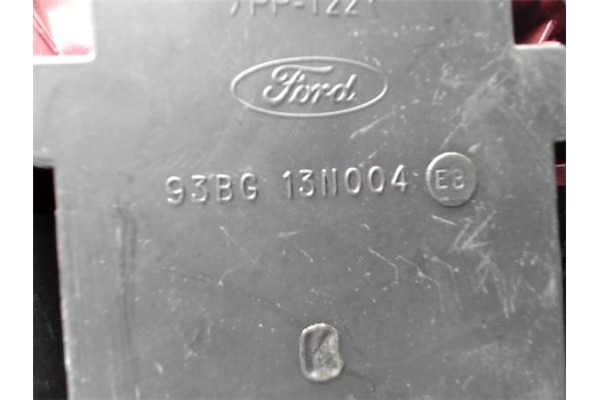 Recambio de piloto trasero izquierdo para ford mondeo ii ranchera familiar (bnp) 1.8 td referencia OEM IAM 93BG13N004  