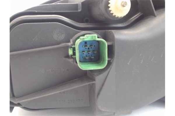 Recambio de faro delantero dcho para ford mondeo iii (b5y) 2.0 16v tddi / tdci referencia OEM IAM 0301174202  