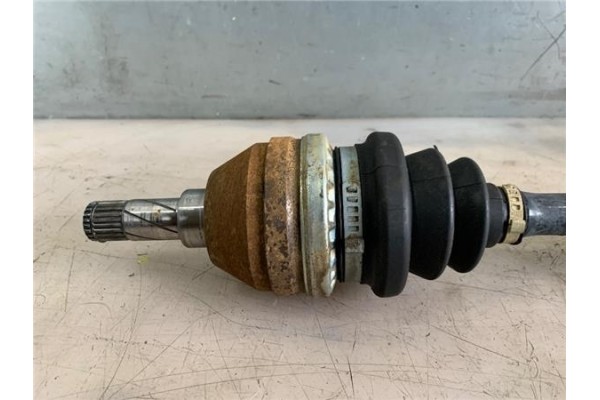 Recambio de palier delantero derecho para opel vectra b berlina 1.8 i 16v referencia OEM IAM 374306  