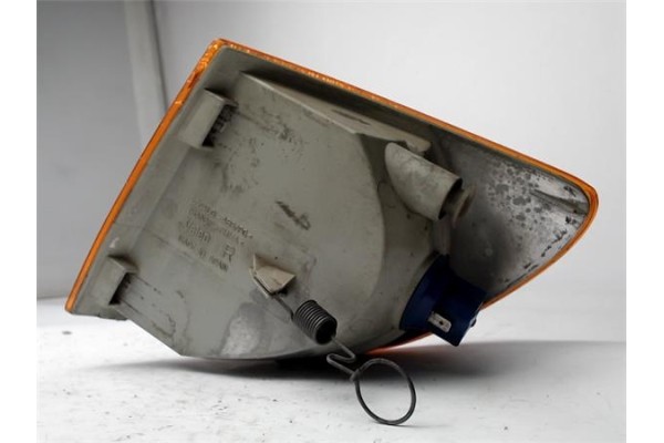 Recambio de intermitente delantero dcho para mercedes-benz vito furgón (638) 2.3 110 d  (638.074) referencia OEM IAM A6388200121