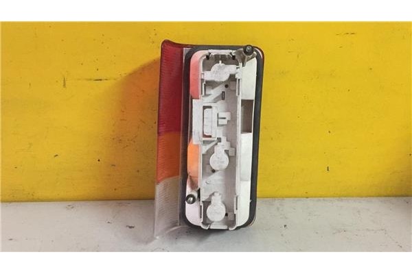 Recambio de piloto trasero derecho para seat trans 0.9 referencia OEM IAM 7R01433  