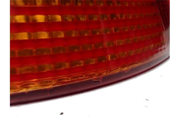 Recambio de piloto trasero derecho para alfa romeo 145 1.6 t.spark referencia OEM IAM 36390748  