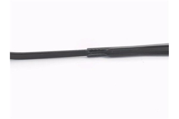 Recambio de brazo limpiaparabrisas delantero derecho para citroen xsara picasso 2.0 hdi referencia OEM IAM 6429Q8  