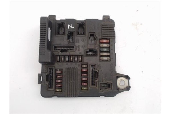 Recambio de caja fusibles/rele para renault megane ii berlina 5p 1.5 business referencia OEM IAM   
