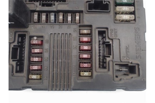 Recambio de caja fusibles/rele para renault megane ii berlina 5p 1.5 business referencia OEM IAM   