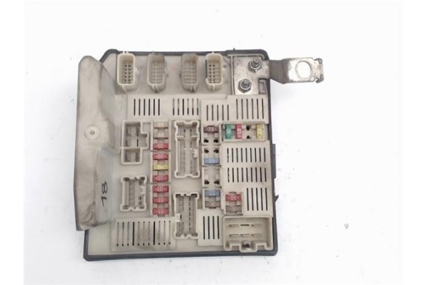 Recambio de caja fusibles/rele para renault megane ii grand tour referencia OEM IAM 8200481866J/USM C-PFT 5191580A8/6888590564 