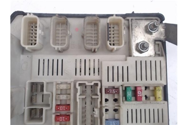 Recambio de caja fusibles/rele para renault megane ii grand tour referencia OEM IAM 8200481866J/USM C-PFT 5191580A8/6888590564 