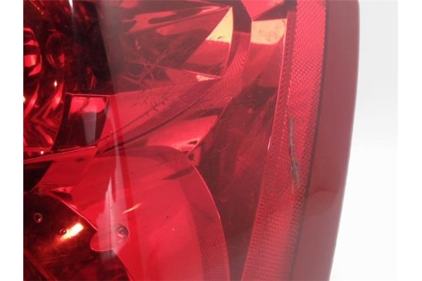 Recambio de piloto trasero derecho para dodge caliber (pm) referencia OEM IAM 05190360AA  