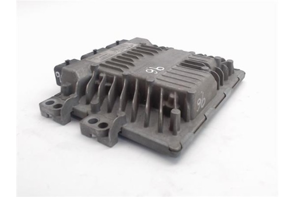 Recambio de centralita para renault megane ii berlina 5p 1.5 confort dynamique referencia OEM IAM 8200565863/8200592611 S1223261