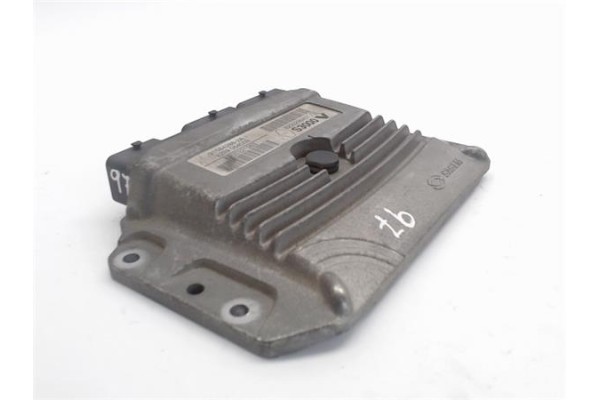 Recambio de centralita para renault megane ii berlina 3p 2.0 extreme referencia OEM IAM 8200298457/8200321263 21584288-2A/S3000 