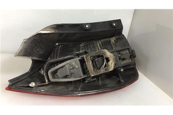 Recambio de piloto trasero derecho para renault scenic ii (jm) 1.9 dci (jm12, jm0g) referencia OEM IAM 8200493375  