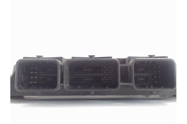 Recambio de centralita para renault scenic ii (jm) 1.9 emotion referencia OEM IAM 8200305678/8200269879 0281011275 