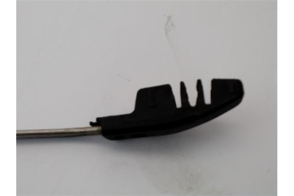 Recambio de brazo limpiaparabrisas delantero derecho para seat 600 e 765 referencia OEM IAM   