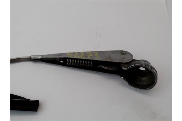 Recambio de brazo limpiaparabrisas delantero izquierdo para seat 600 e 765 referencia OEM IAM   