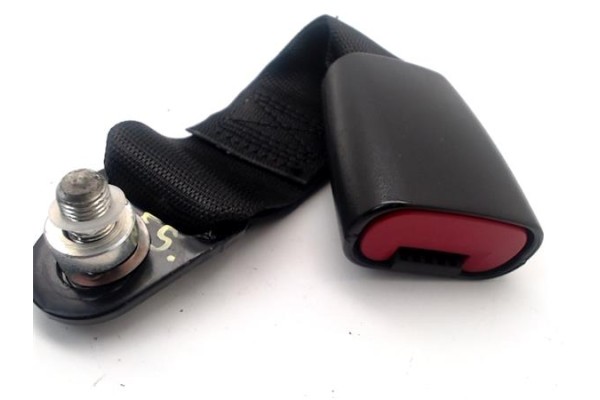 Recambio de anclaje cinturon trasero izquierdo para alfa romeo gt (125) 1.9 jtd referencia OEM IAM 156034559 156052011 