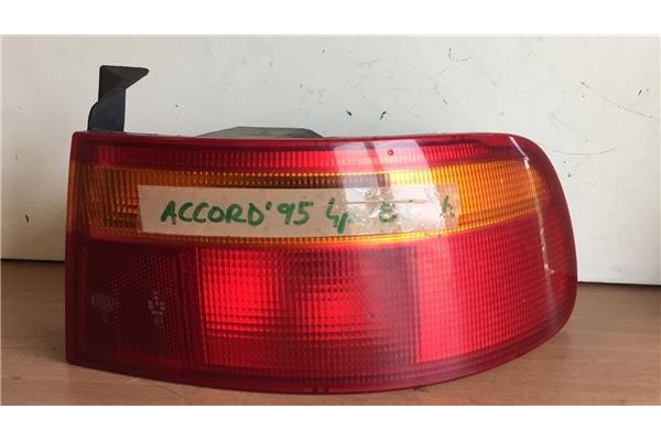 Recambio de piloto trasero derecho para honda accord berlina (cc/ce) 1.8 (ce7) referencia OEM IAM 236242   Recambio de piloto trasero derecho para honda accord berlina (cc/ce) 1.8 (ce7) referencia OEM IAM 236242