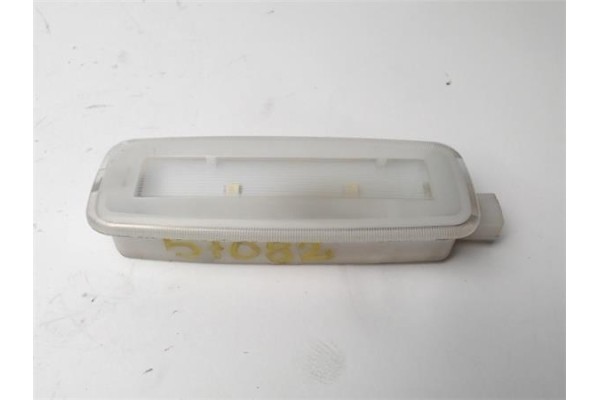 Recambio de luz delantero derecha techo para audi rs 3 sportback (8va) 2.5 tfsi quattro referencia OEM IAM 4H0947105D  