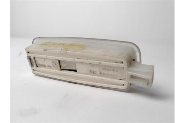 Recambio de luz delantero derecha techo para audi rs 3 sportback (8va) 2.5 tfsi quattro referencia OEM IAM 4H0947105D  