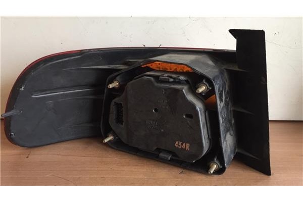 Recambio de piloto trasero derecho para honda accord berlina (cc/ce) 1.8 (ce7) referencia OEM IAM 236242   Recambio de piloto trasero derecho para honda accord berlina (cc/ce) 1.8 (ce7) referencia OEM IAM 236242