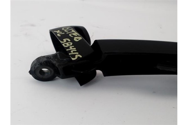 Recambio de brazo limpiaparabrisas trasero para seat altea xl (5p5) 1.9 family referencia OEM IAM 5P0955427 3397004772 8E9955425