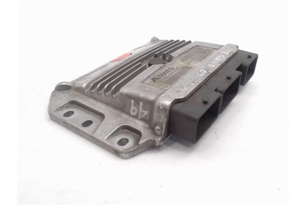 Recambio de centralita para renault megane ii berlina 3p 2.0 dynamique confort referencia OEM IAM 8200321263/8200387138 21584288