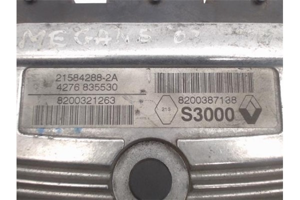 Recambio de centralita para renault megane ii berlina 3p 2.0 dynamique confort referencia OEM IAM 8200321263/8200387138 21584288