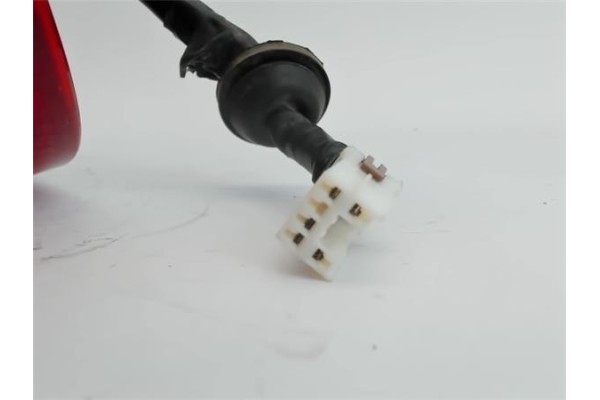 Recambio de piloto trasero derecho para mitsubishi space star (dg0) 1.3 16v (dg1a) referencia OEM IAM MR911210 28760208 