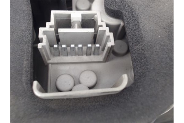 Recambio de piloto trasero izquierdo para renault megane ii coupe/cabrio referencia OEM IAM 8200142688A 00876010255 