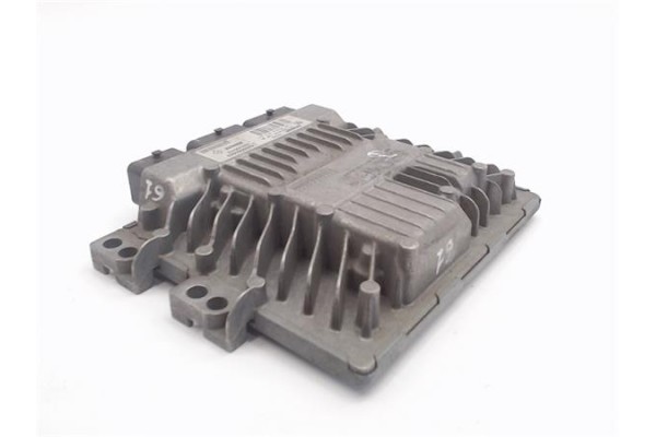 Recambio de centralita para renault scenic ii (jm) 1.5 dci (jm1e) referencia OEM IAM 8200565863 S122326108A/SID301 