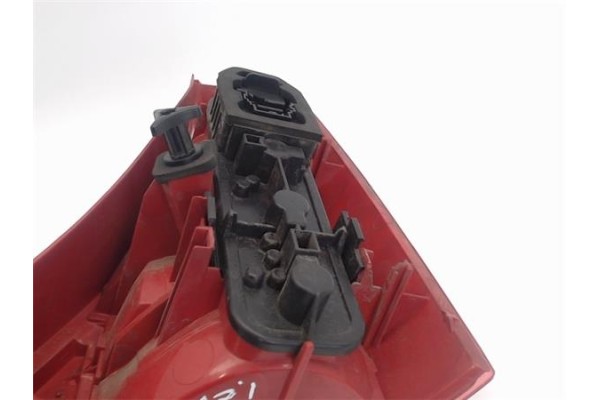 Recambio de piloto trasero izquierdo para renault clio ii fase i (b/cb0) referencia OEM IAM   