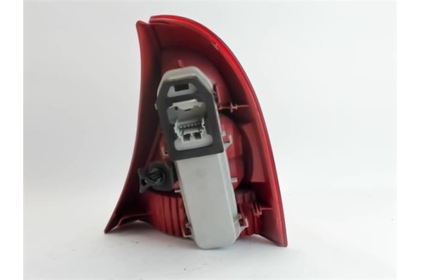 Recambio de piloto trasero izquierdo para renault clio ii fase ii (b/cb0) 1.5 pack dynamique referencia OEM IAM 8200071413 89023