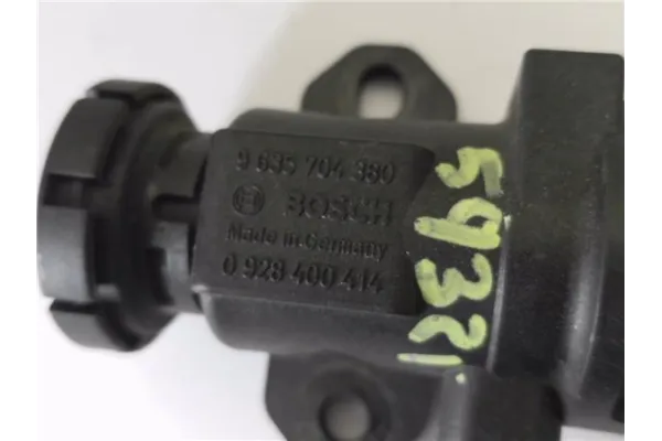 Recambio de valvula aire adicional para citroen xsara picasso 2.0 hdi referencia OEM IAM 9635704380  