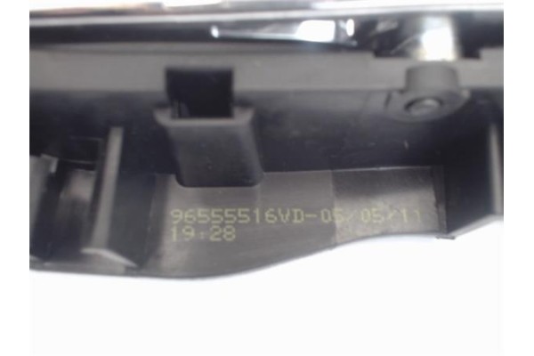Recambio de manilla int. puerta delantero derecha para citroen c4 grand picasso 1.6 exclusive referencia OEM IAM 965555516VD  