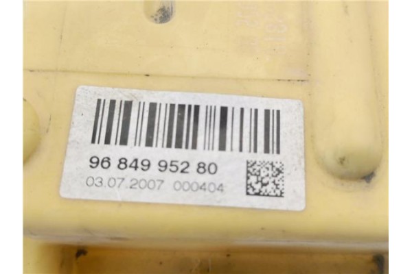 Recambio de bomba combustible para citroen c4 picasso 1.6 hdi referencia OEM IAM 9684995280  