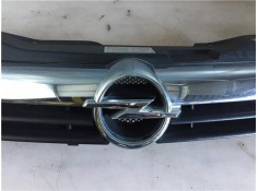 Recambio de rejilla capo para opel astra h berlina 1.7 cdti referencia OEM IAM 13241967 13241961 