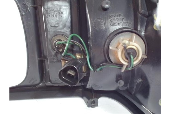 Recambio de cerquillo faro para mitsubishi l 200/300/400 (l0) 2.4 l 300 bus referencia OEM IAM   