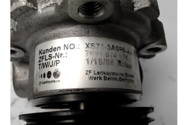 Recambio de bomba servodireccion para ford mondeo ii ranchera familiar (bnp) 1.8 td referencia OEM IAM 93BB3A733CA  XS713A696AA 
