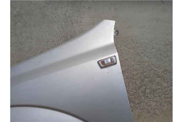 Recambio de aleta delantero izquierda para opel astra h berlina referencia OEM IAM   