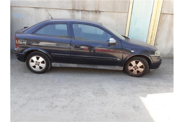 opel astra g berlina (1998) del año 