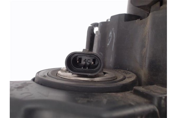 Recambio de faro delantero dcho para mazda 3 berlina (bk) referencia OEM IAM P2951  