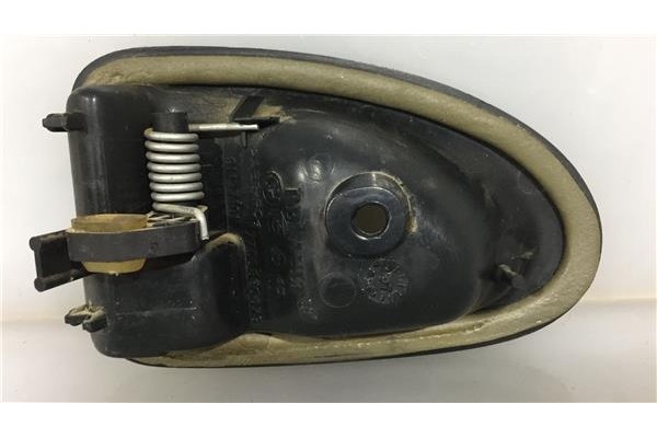 Recambio de manilla int. puerta delantero derecha para renault megane i (ba0/1_) 1.6 i (ba0l) referencia OEM IAM 7700830079 9112