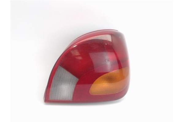 Recambio de piloto trasero derecho para ford fiesta berlina referencia OEM IAM   