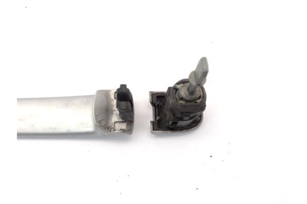 Recambio de maneta exterior delantero derecha para volkswagen golf iv berlina (1j1) 1.9 tdi referencia OEM IAM 3B0837207GGRU 193