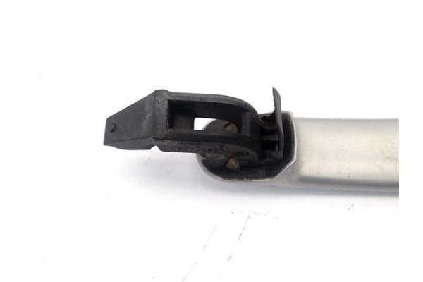 Recambio de maneta exterior delantero derecha para volkswagen golf iv berlina (1j1) 1.9 tdi referencia OEM IAM 3B0837207GGRU 193