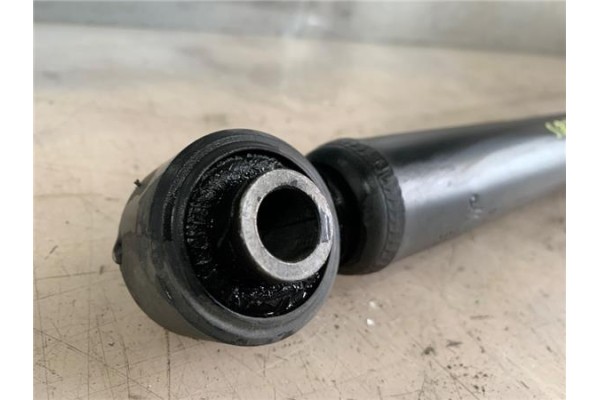 Recambio de amortiguador trasero izquierdo para citroen c3 1.4 i referencia OEM IAM 5206X7  