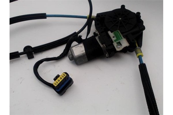 Recambio de elevalunas electrico delantero derecho para alfa romeo gt (125) 1.9 jtd referencia OEM IAM 60681592  